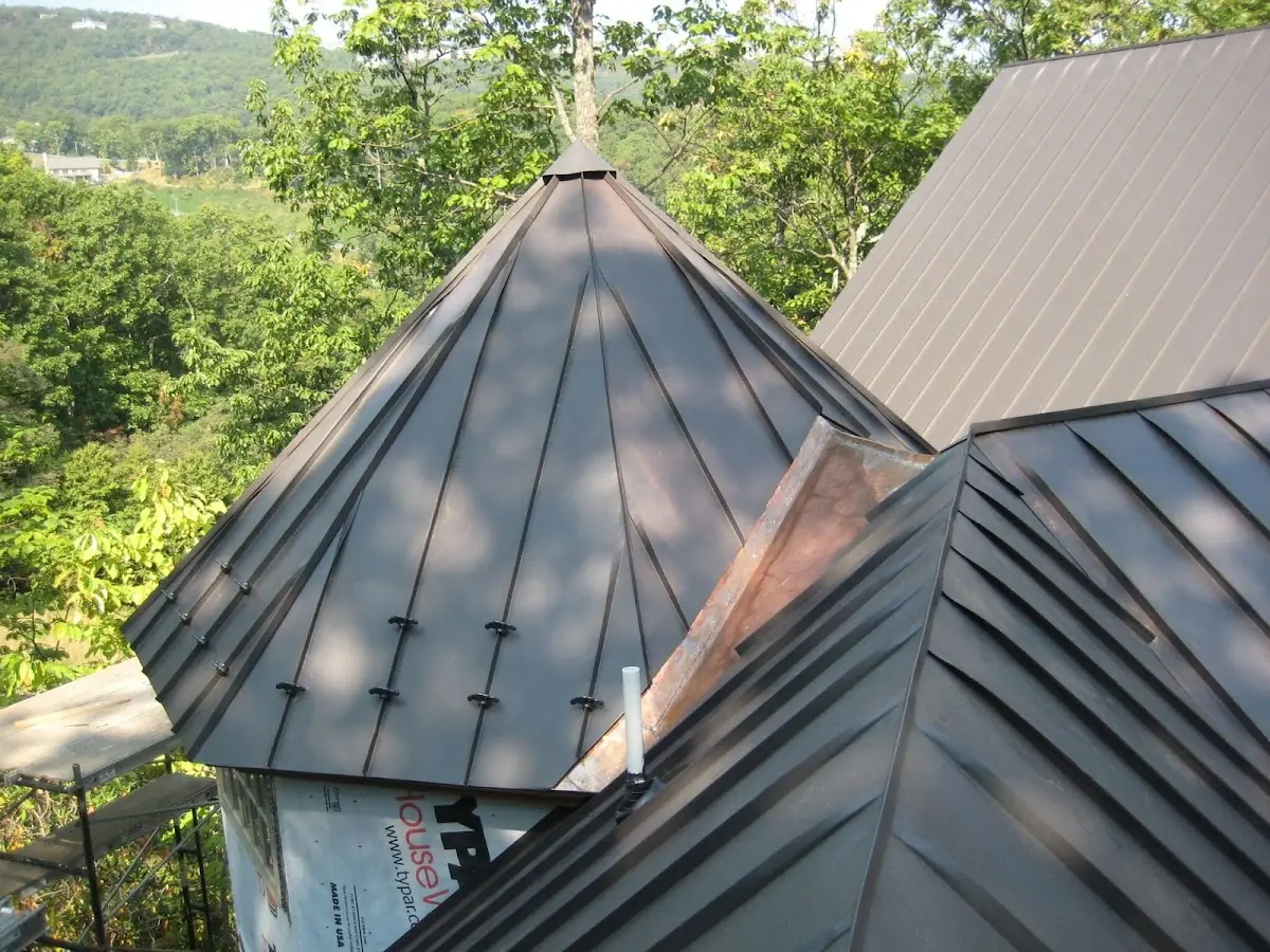 Professional Roof Tarp Installation by Craftsman Roofing in Thomas Forest